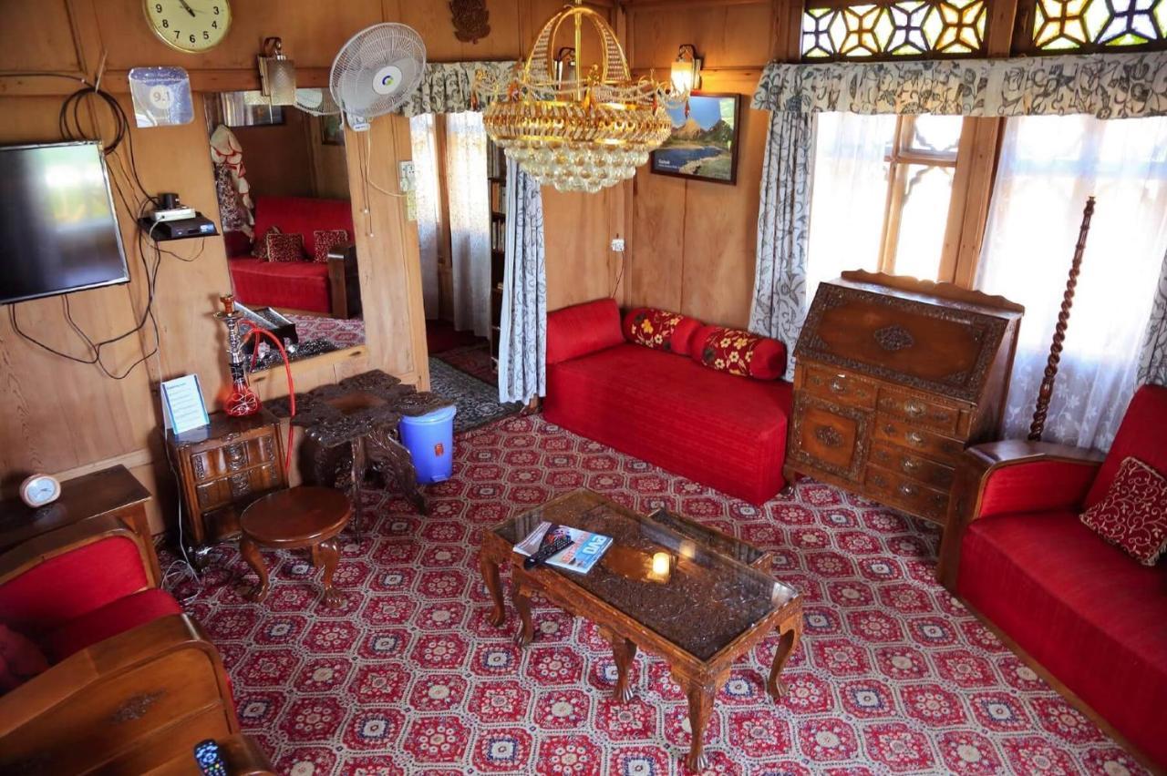 Houseboat Zaindari Palace Srīnagar Exterior foto