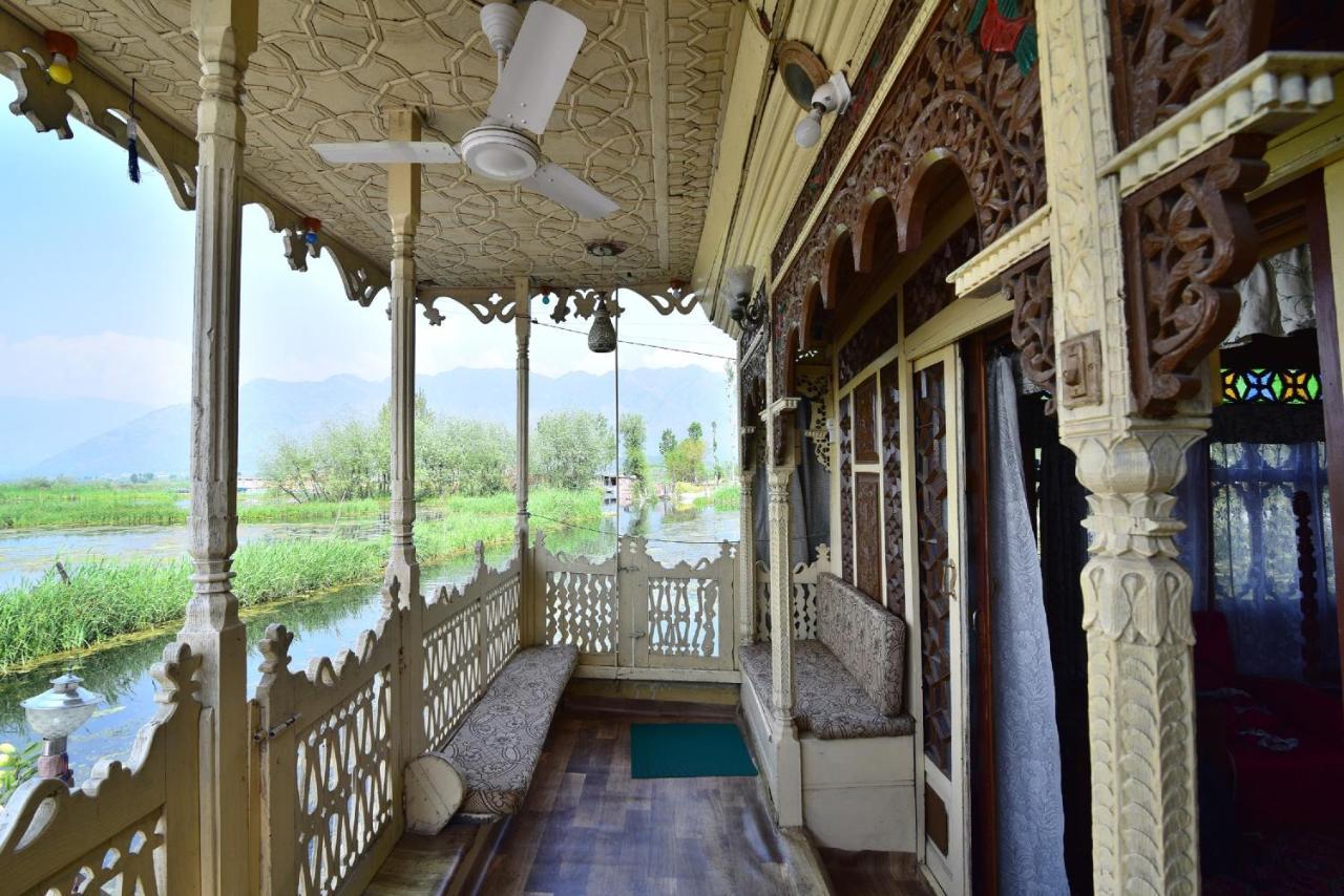 Houseboat Zaindari Palace Srīnagar Exterior foto