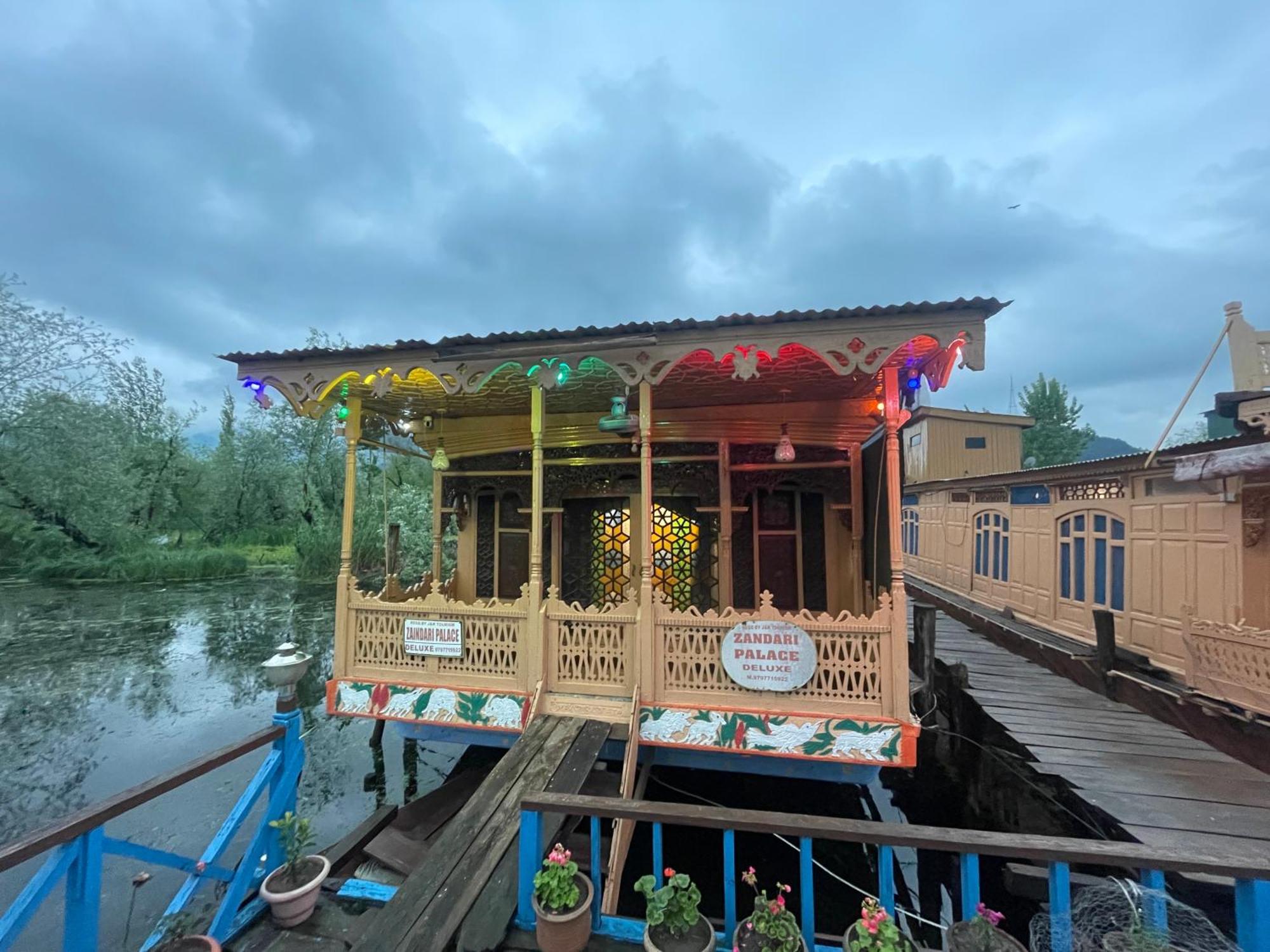 Houseboat Zaindari Palace Srīnagar Exterior foto