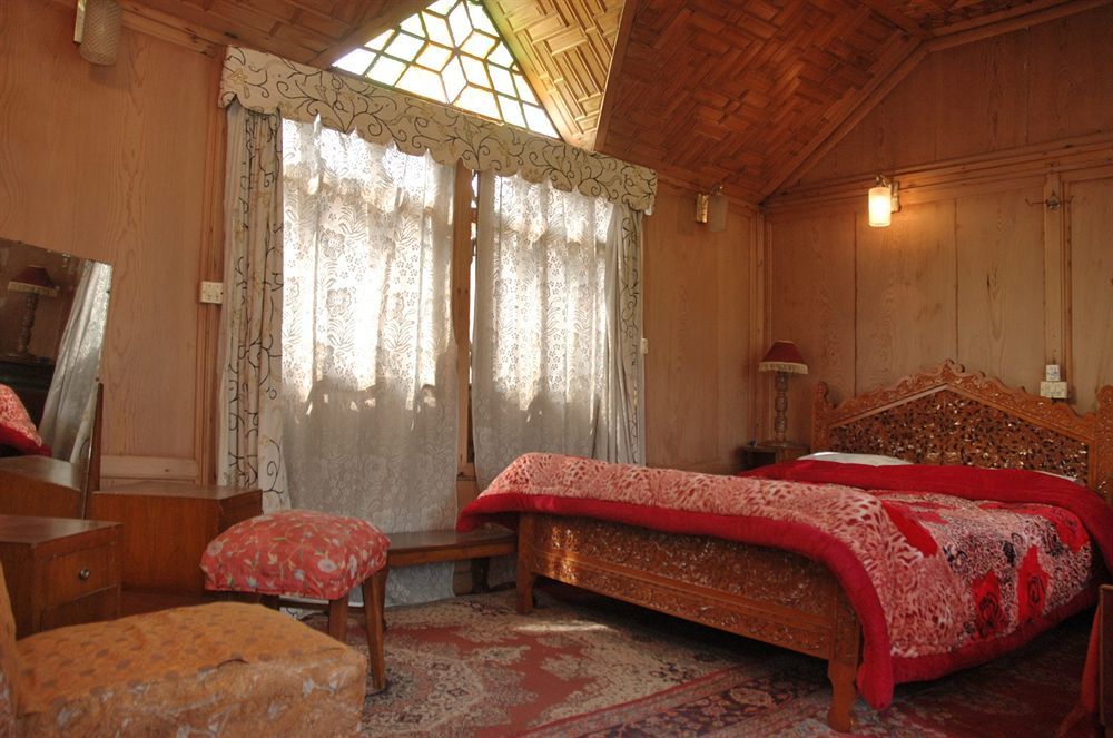 Houseboat Zaindari Palace Srīnagar Exterior foto
