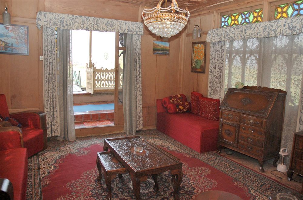 Houseboat Zaindari Palace Srīnagar Exterior foto