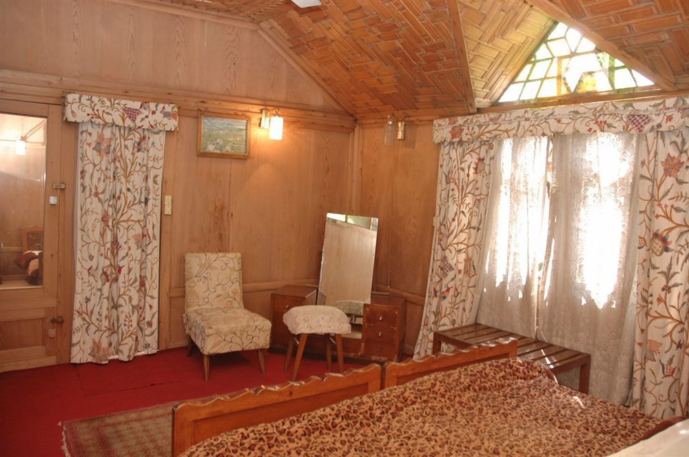 Houseboat Zaindari Palace Srīnagar Exterior foto